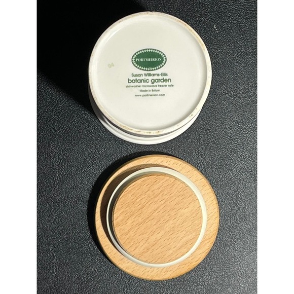 PORTMEIRION Botanic Garden Spice Jar w/ Wood Lid Purple Flowers Butterflies - Picture 3 of 6